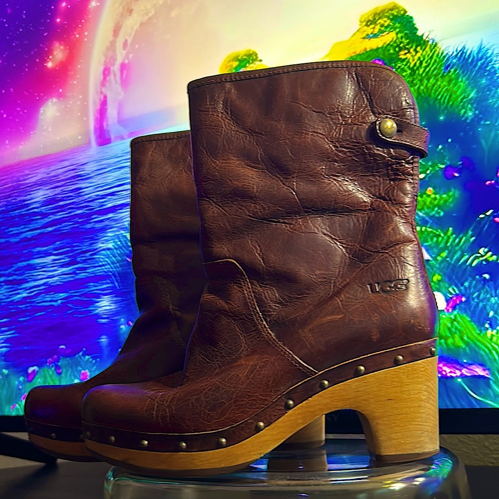 Vintage UGG women’s mid calf leather boot